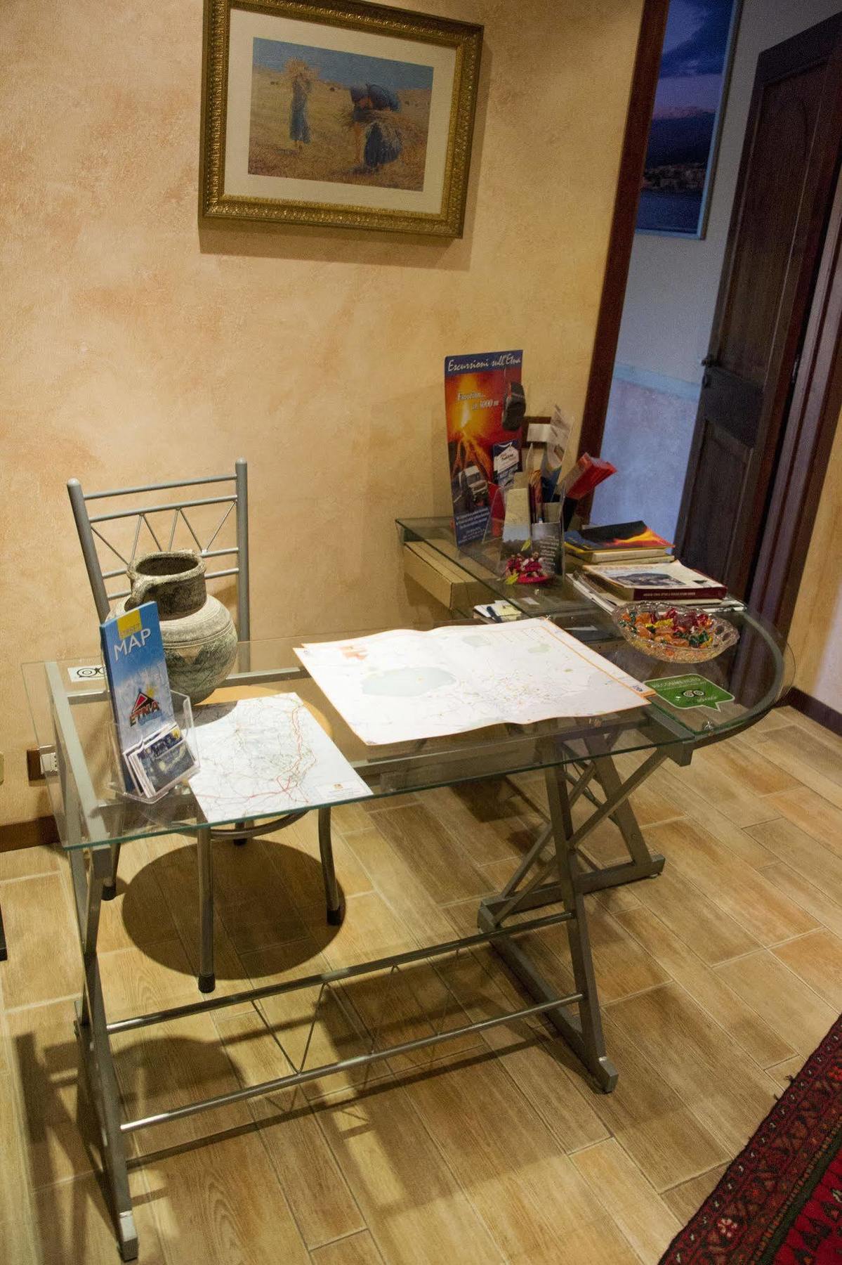 B&B Notti E Dintorni Nicolosi Buitenkant foto